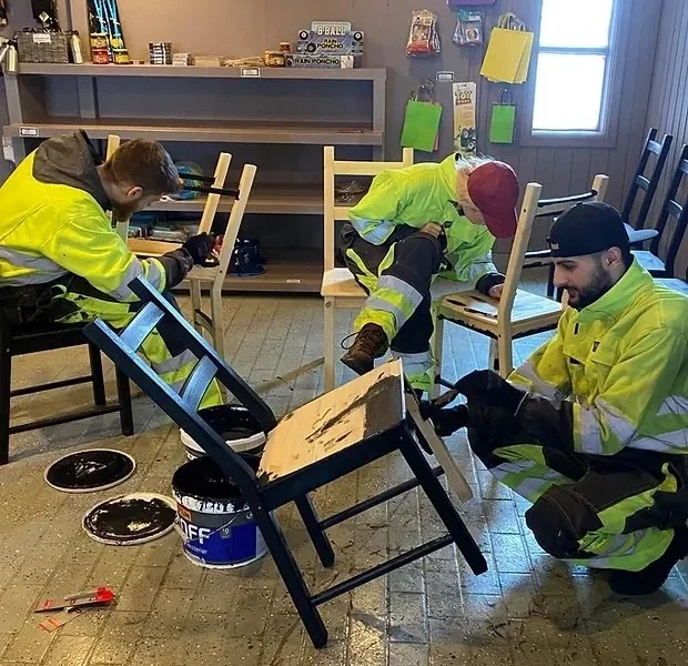 Málað á Hreðavatni